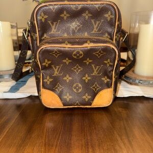 Authentic Louis Vuitton Amazon Crossbody bag